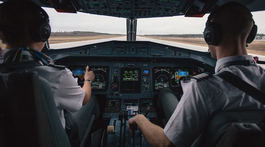 hur blir man pilot